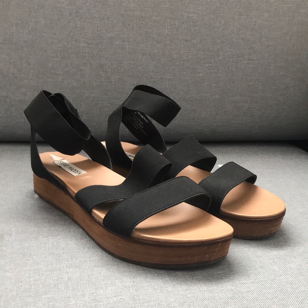 Steve Madden sandals!!